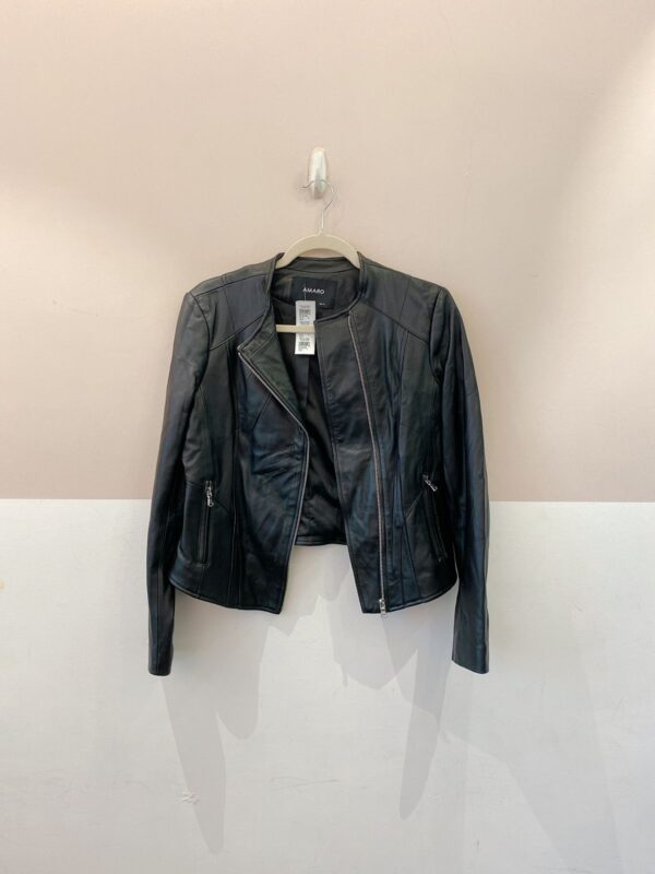 Jaqueta preta couro fake Amaro M
