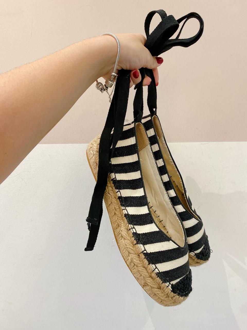 Espadrilhe listrada p&b Maria Filó 38 - Imagem 4