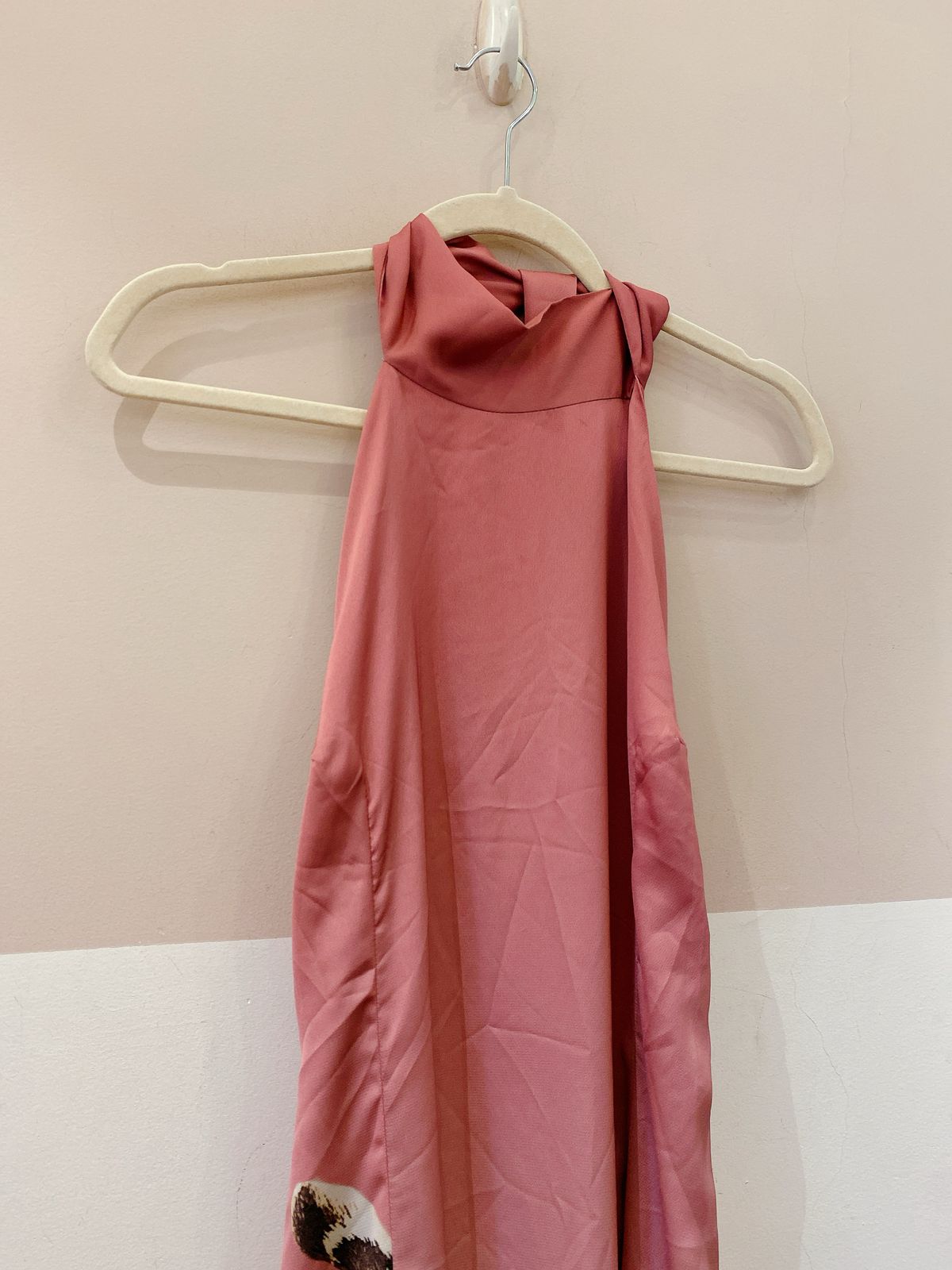 Vestido midi acetinado onça TiG 44 - Imagem 8