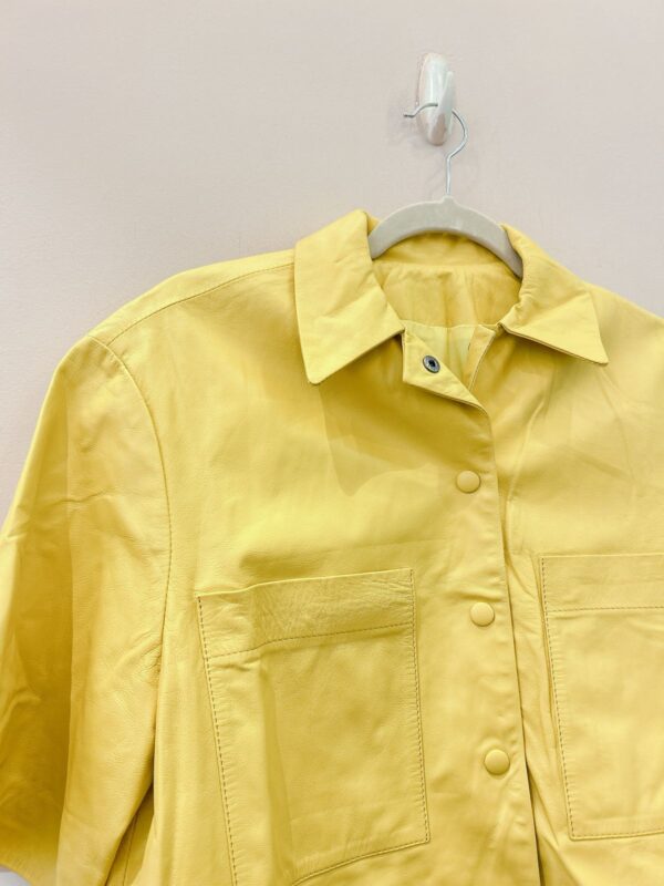 Blusa curta couro amarelo L’Cecci PP - Imagem 3