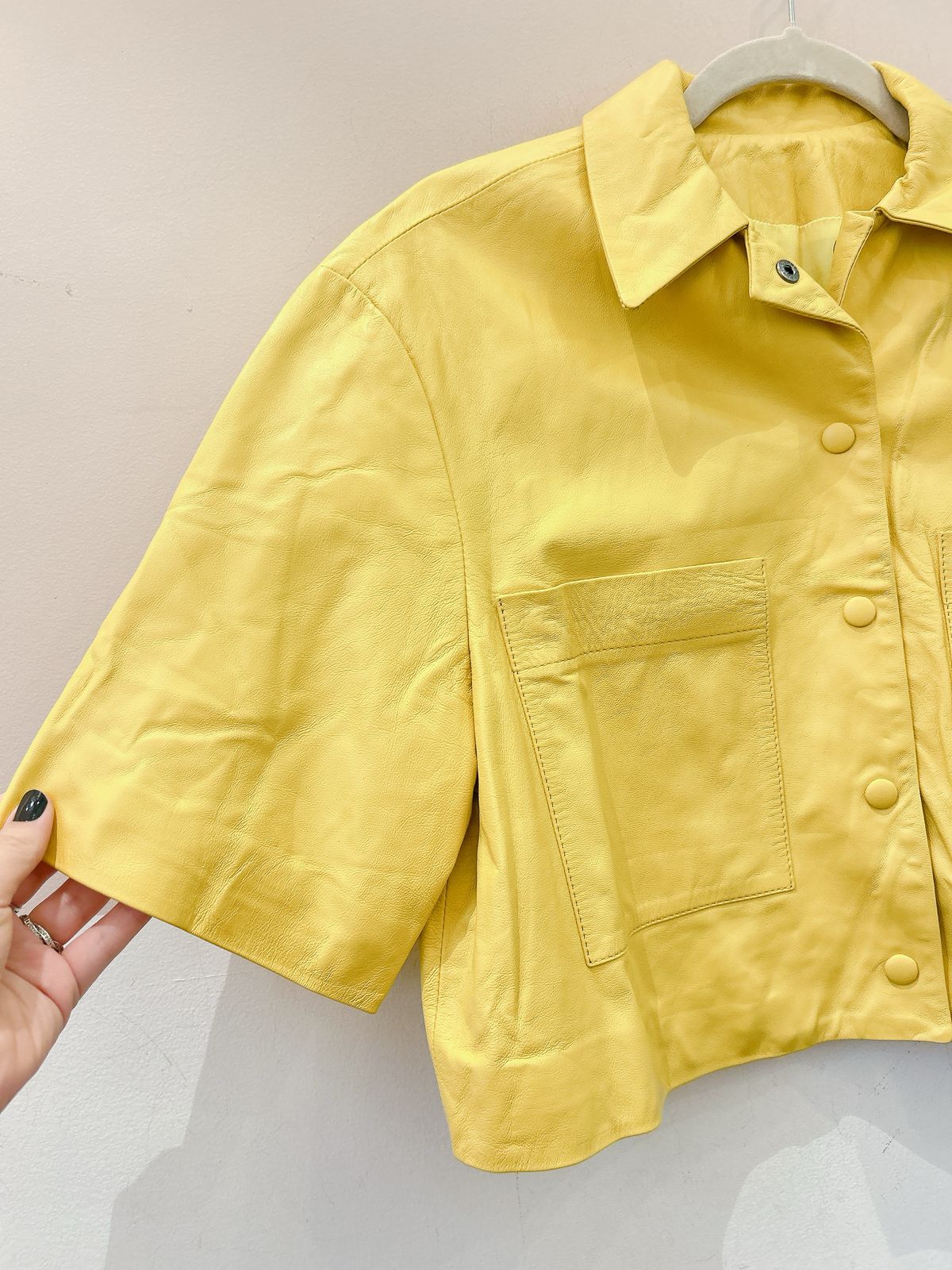 Blusa curta couro amarelo L’Cecci PP - Imagem 6
