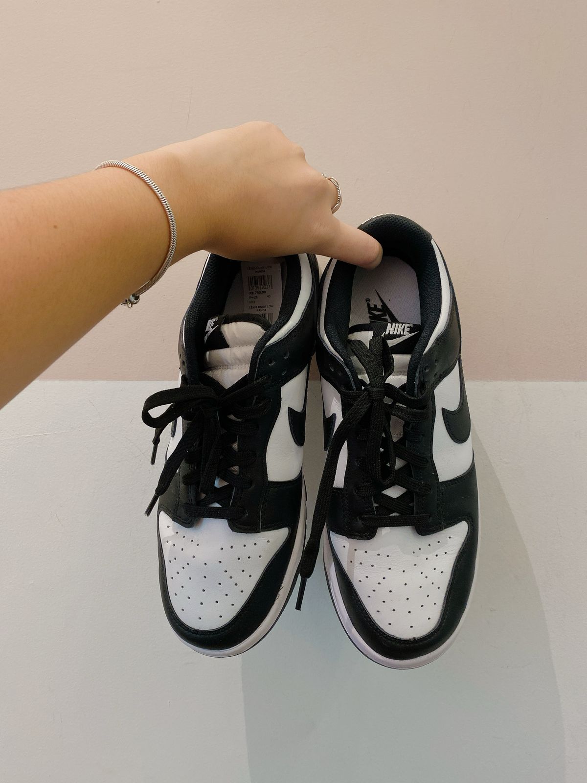 Tênis dunk low panda Nike 36 - Imagem 2