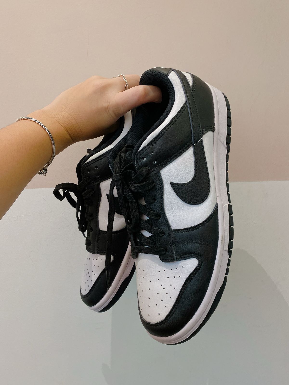 Tênis dunk low panda Nike 38 - Imagem 4