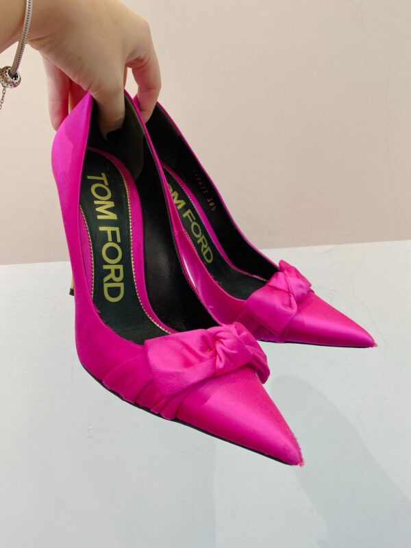 Scarpin pink laço Tom Ford 37 - Imagem 3