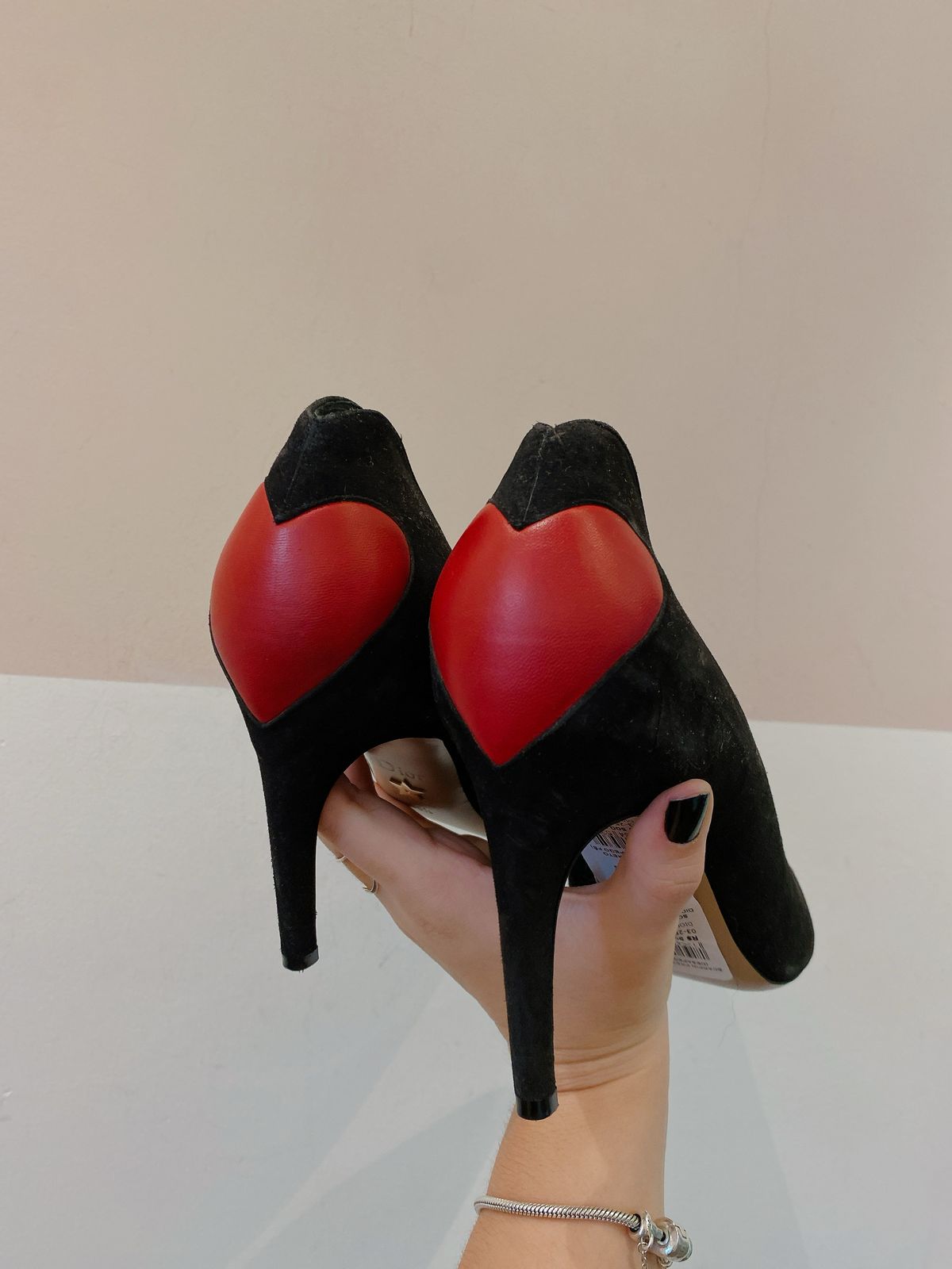 Scarpin preto coração Dior 38 - Imagem 4