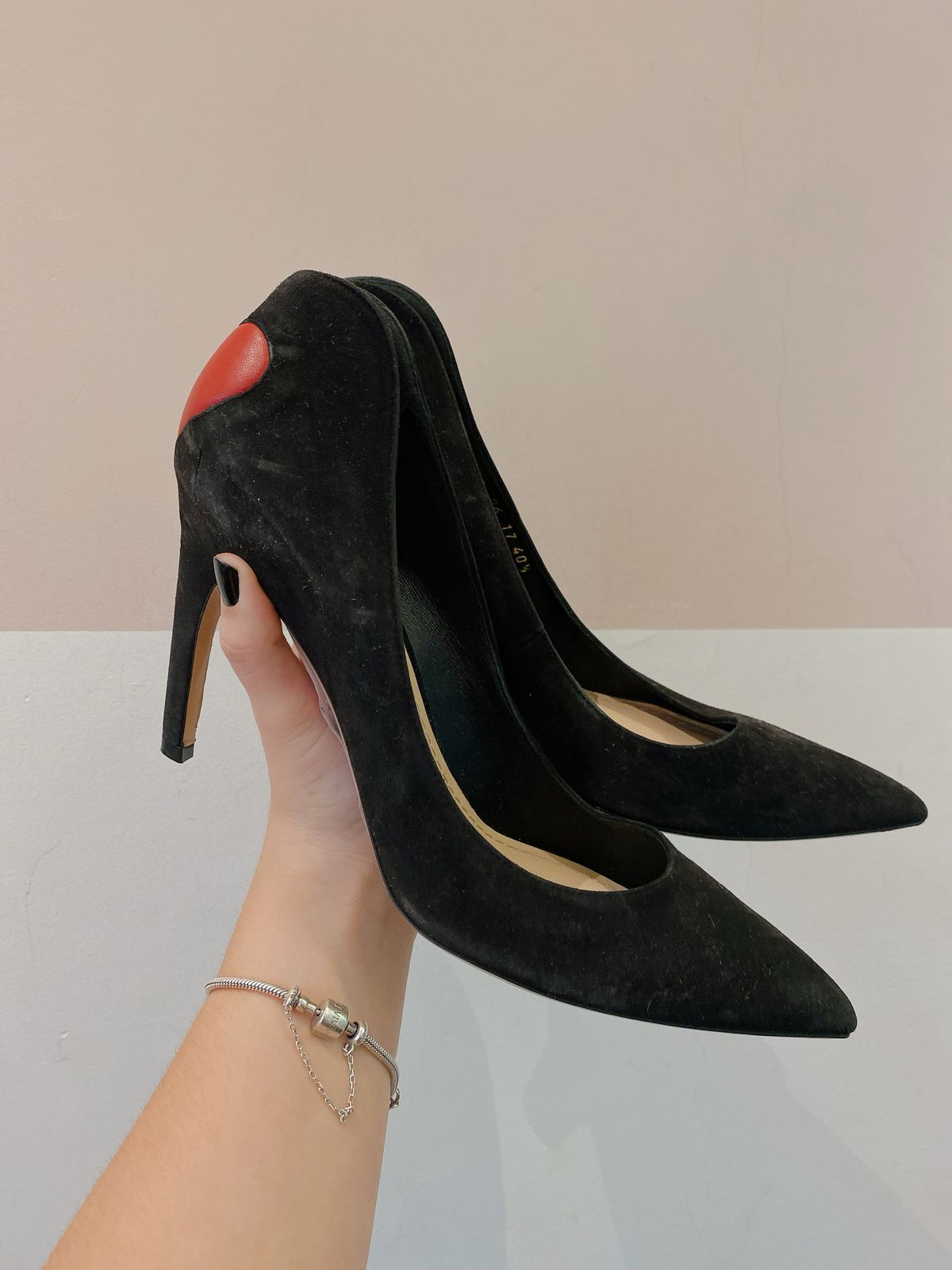 Scarpin preto coração Dior 38 - Imagem 6