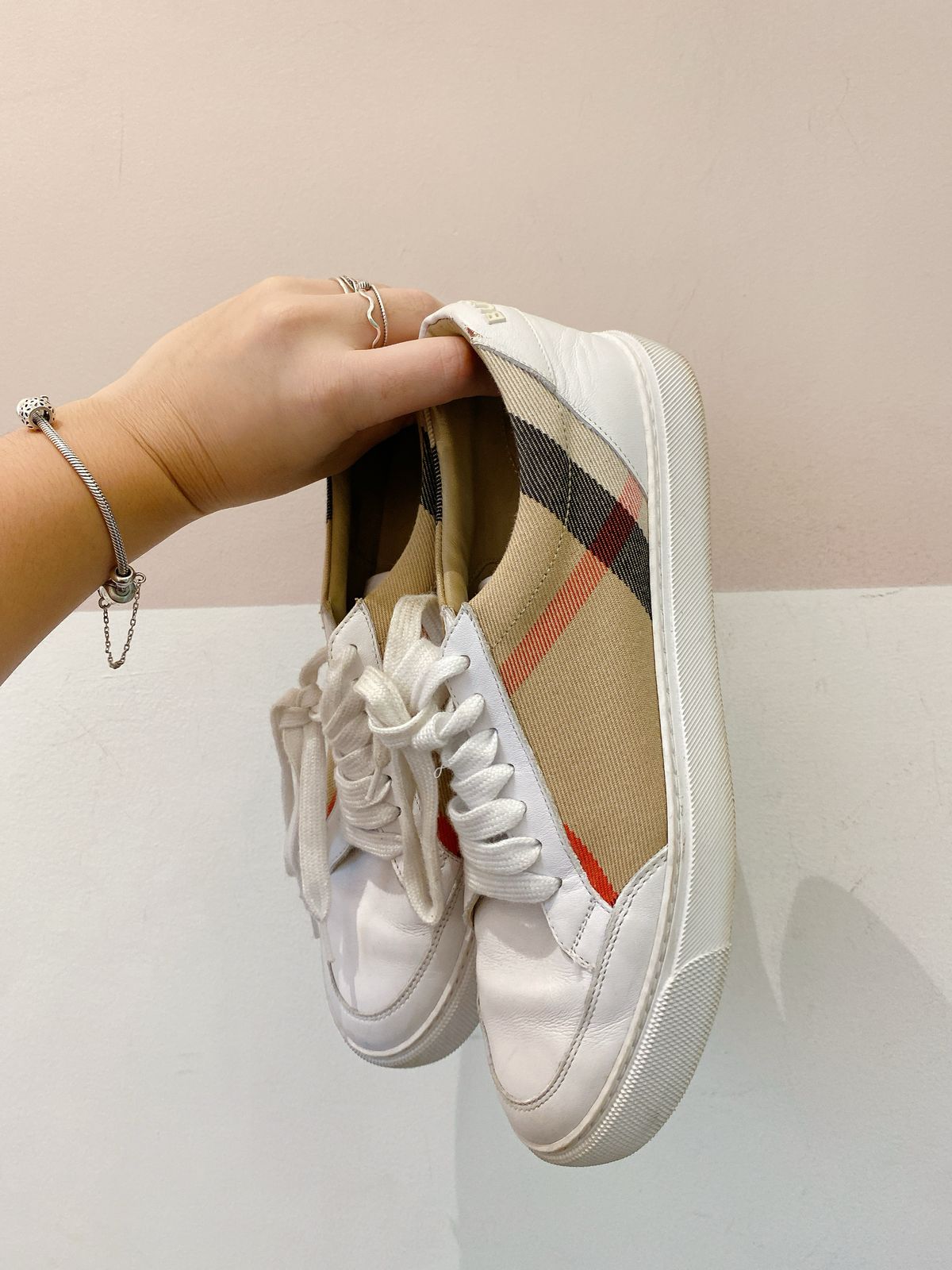 Tênis couro branco house Burberry 36 - Imagem 6