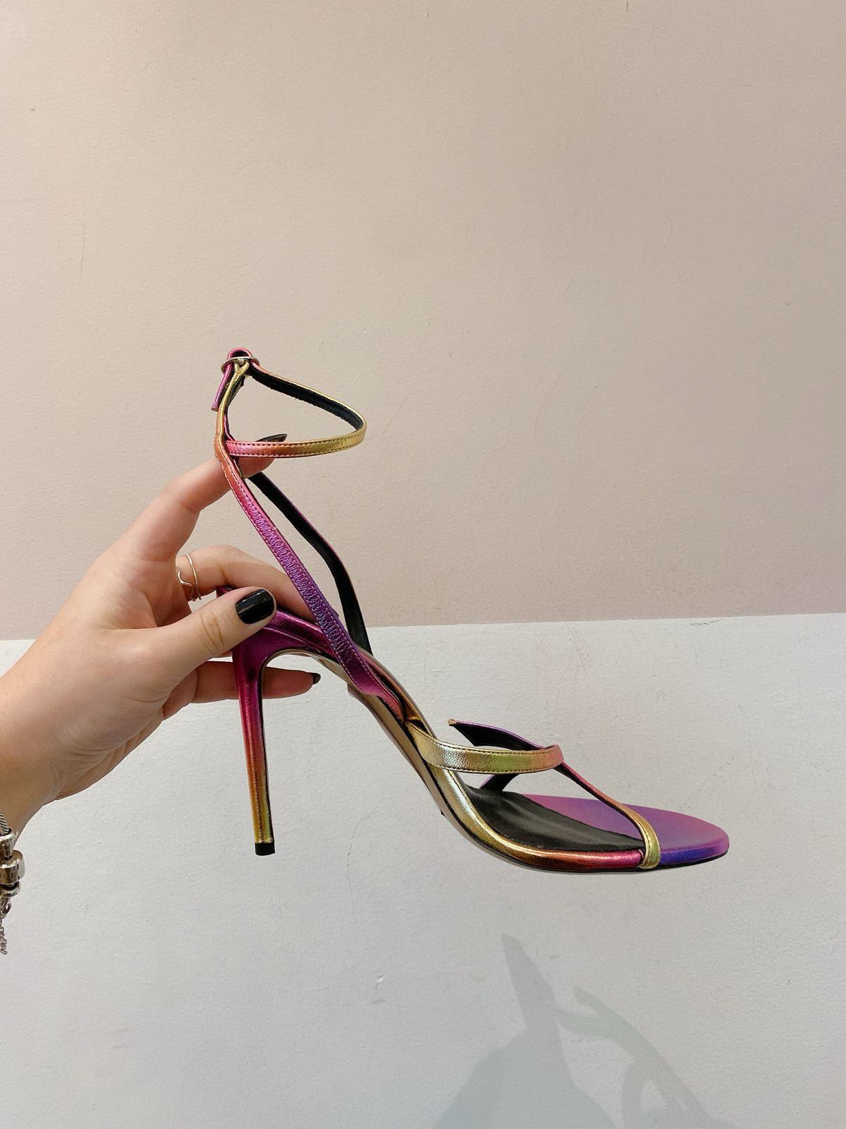 Sandália salto metalizada Alexandre Birman 36 - Imagem 6