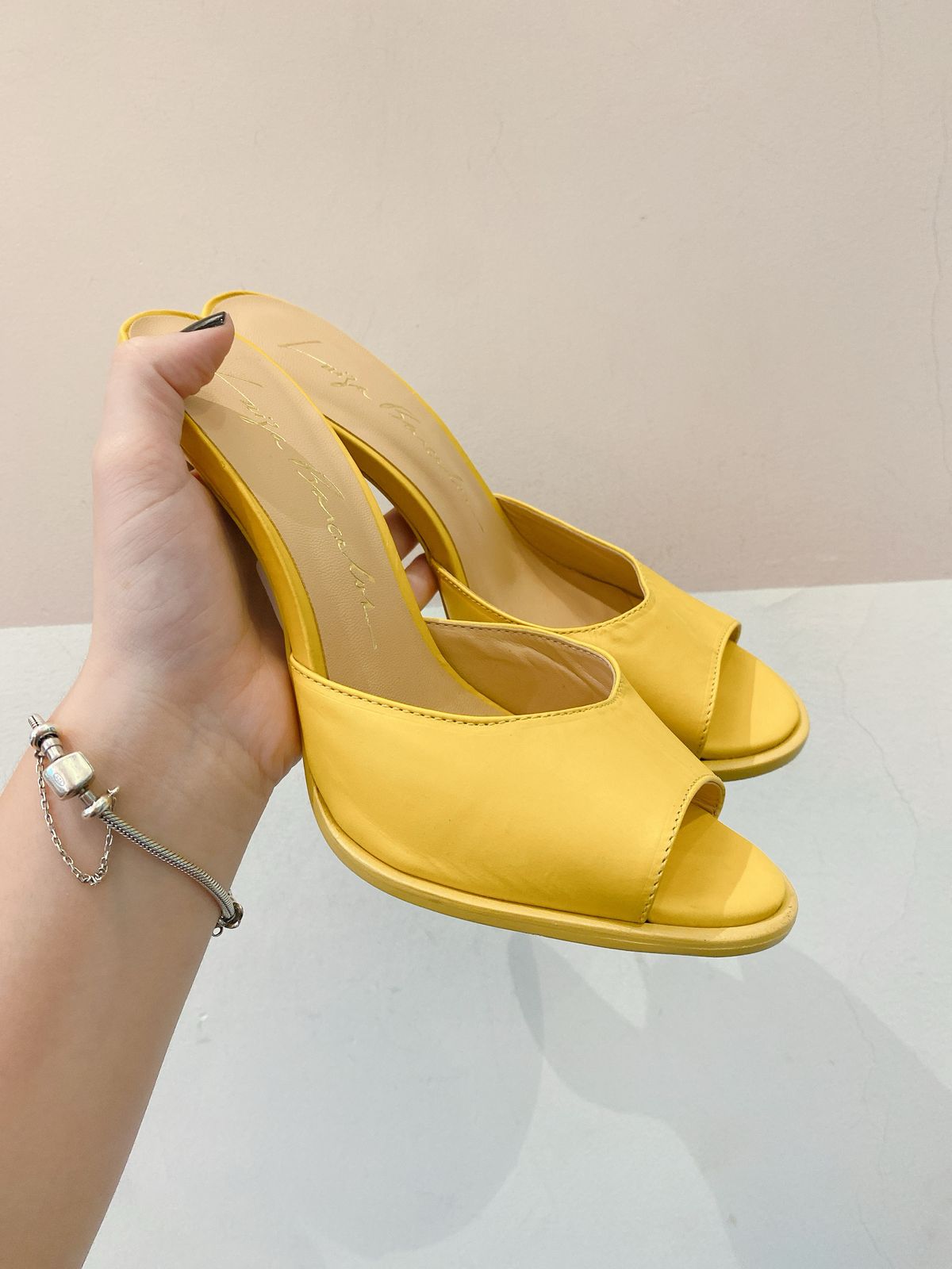 Tamanco amarelo Luiza Barcelos 37 - Imagem 4