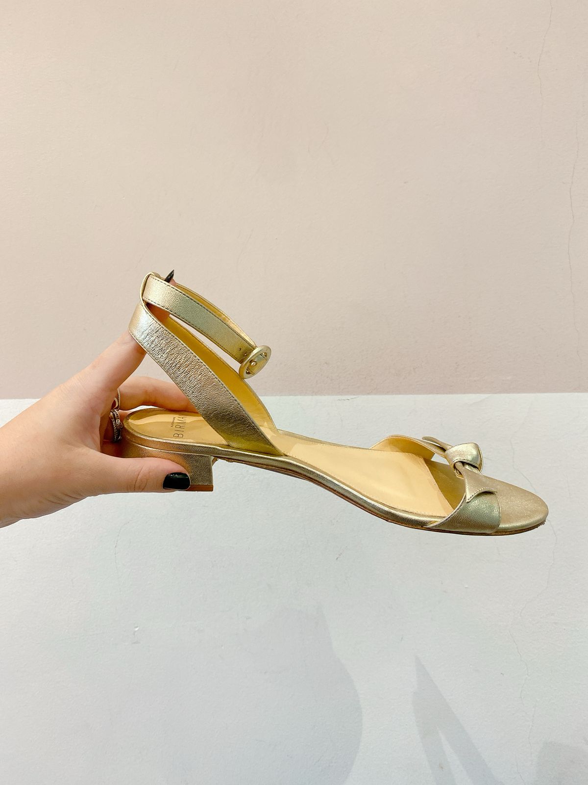 Sandália dourada Alexandre Birman 36 - Imagem 6