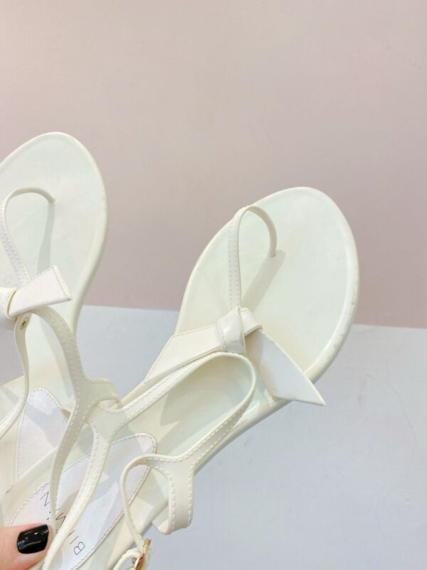 Rasteira gelo lacinho Alexandre Birman 37/38 - Imagem 5