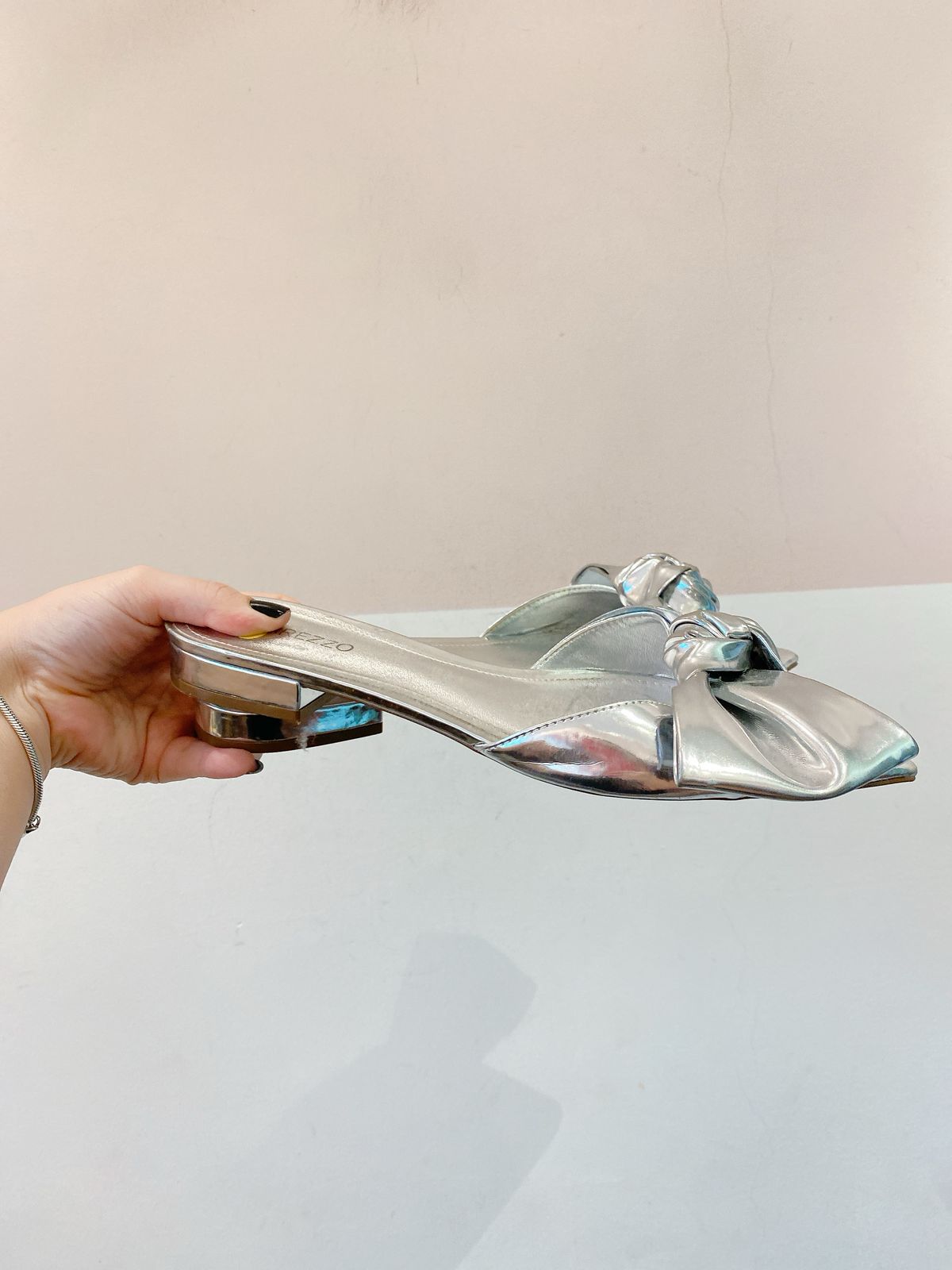 Rasteira prata Arezzo 37 - Imagem 4