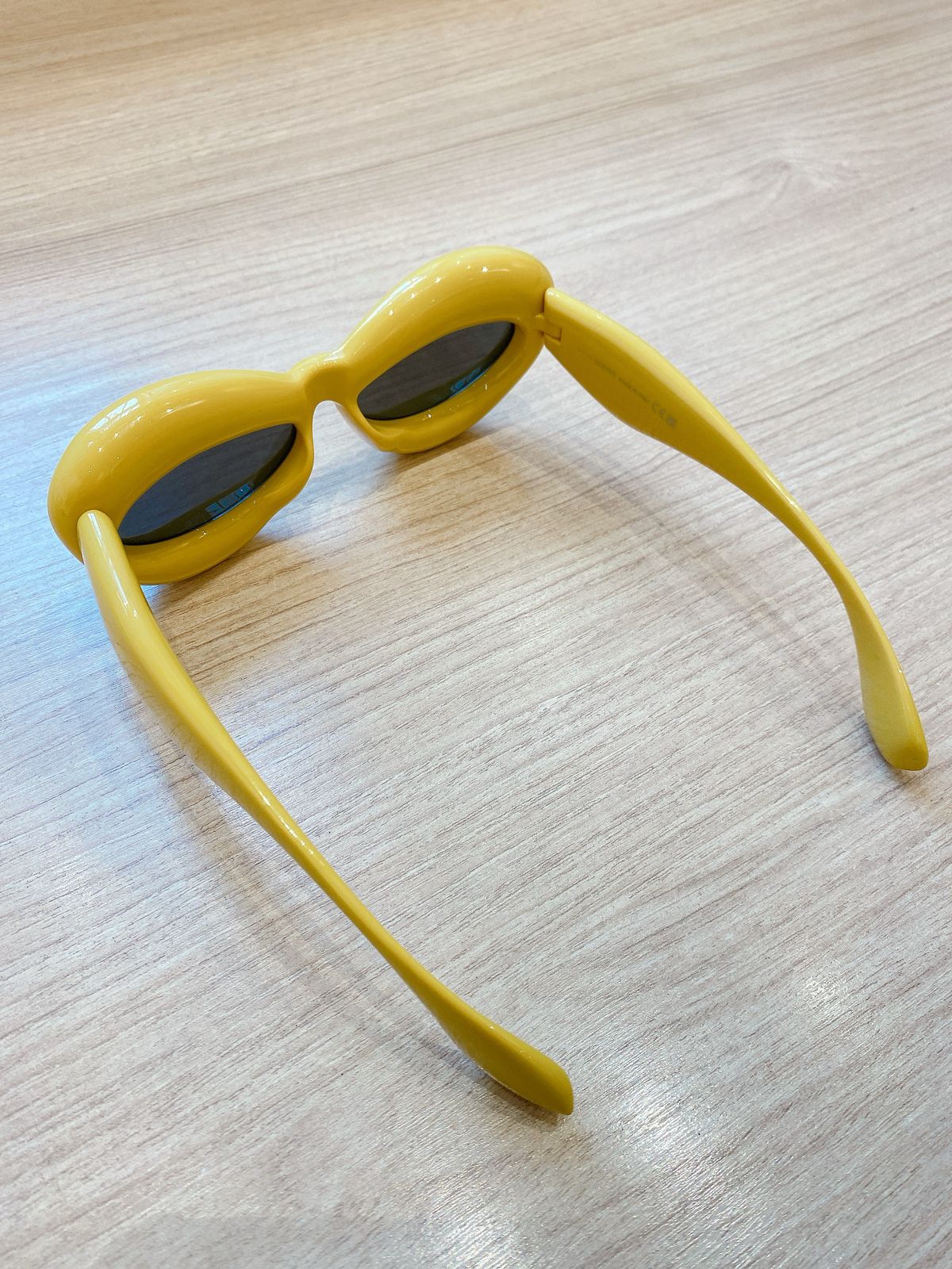 Óculos amarelo Loewe - Imagem 4