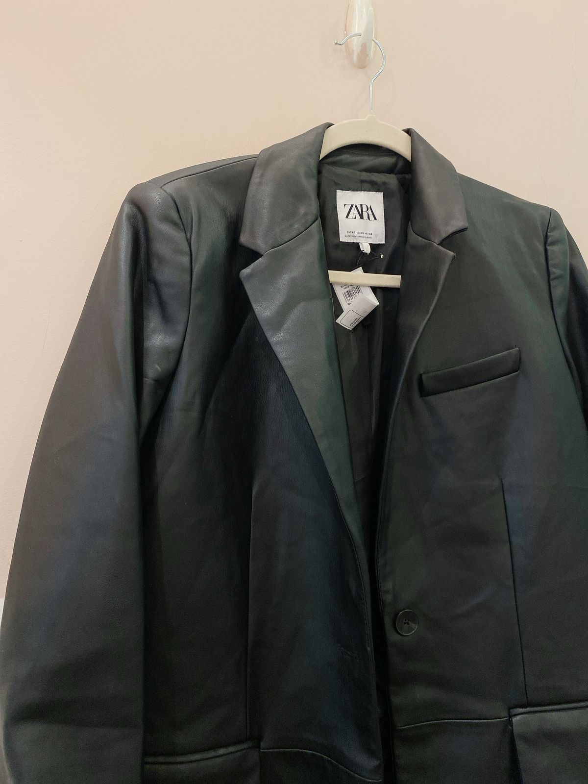 Blazer couro fake preto Zara PP - Imagem 4