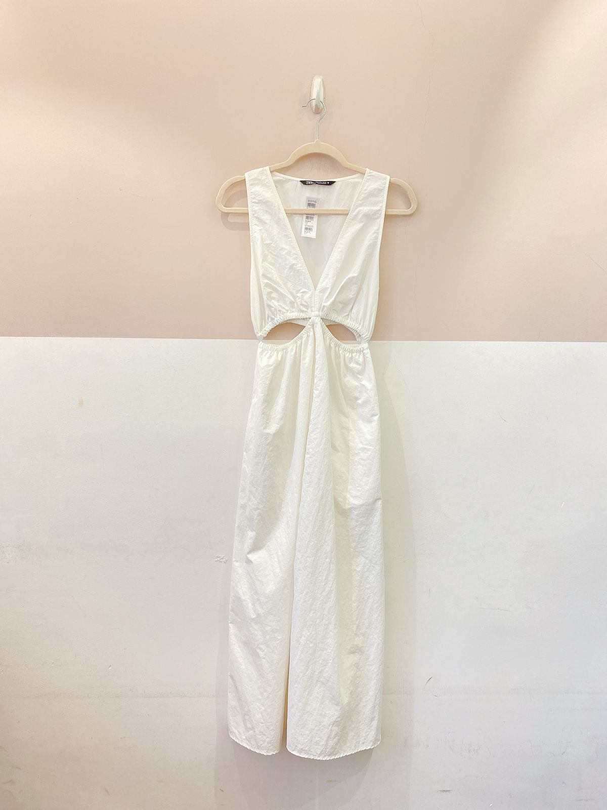 Vestido midi off white recortes Zara P - Imagem 2