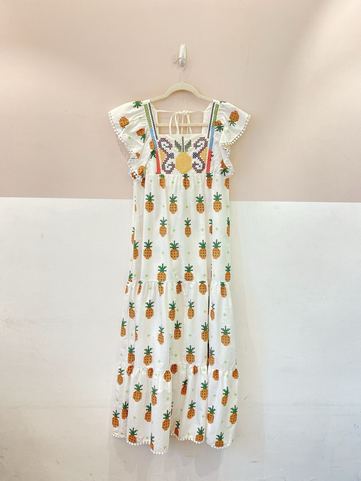 Vestido midi bordado abacaxis Farm P - Imagem 2