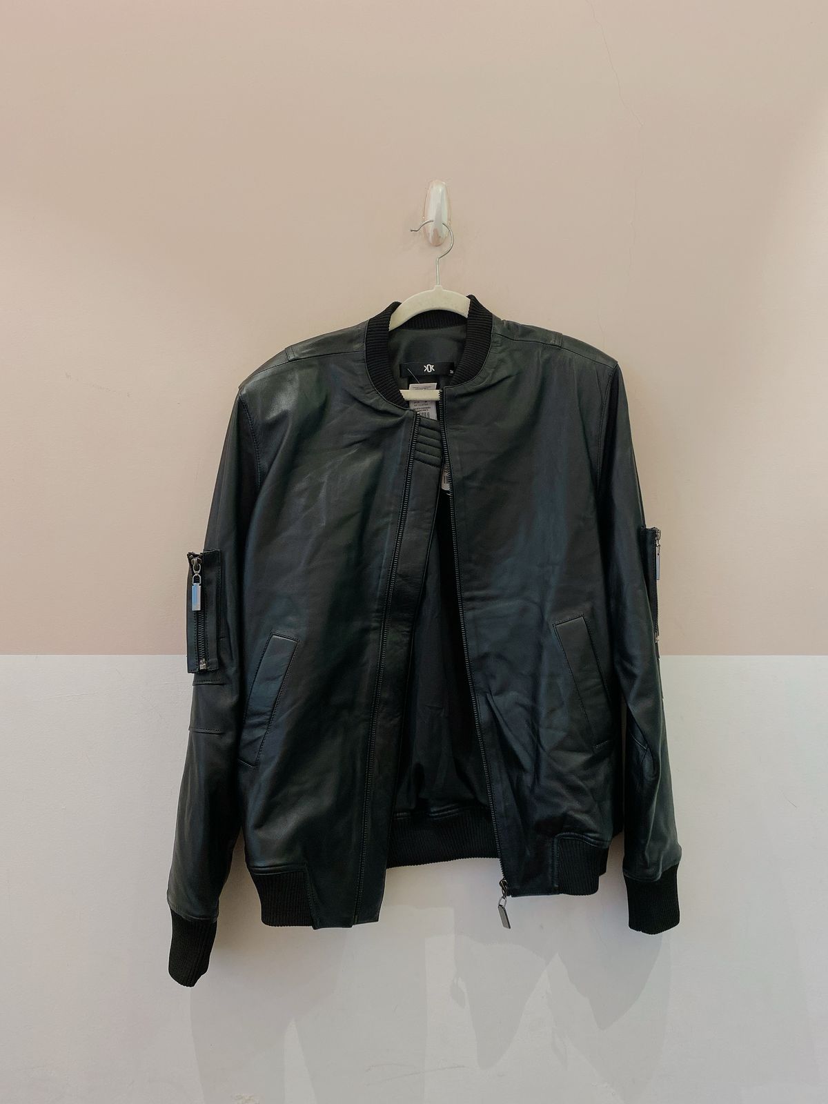 Jaqueta oversized couro preta Kor Collection 36 - Imagem 2