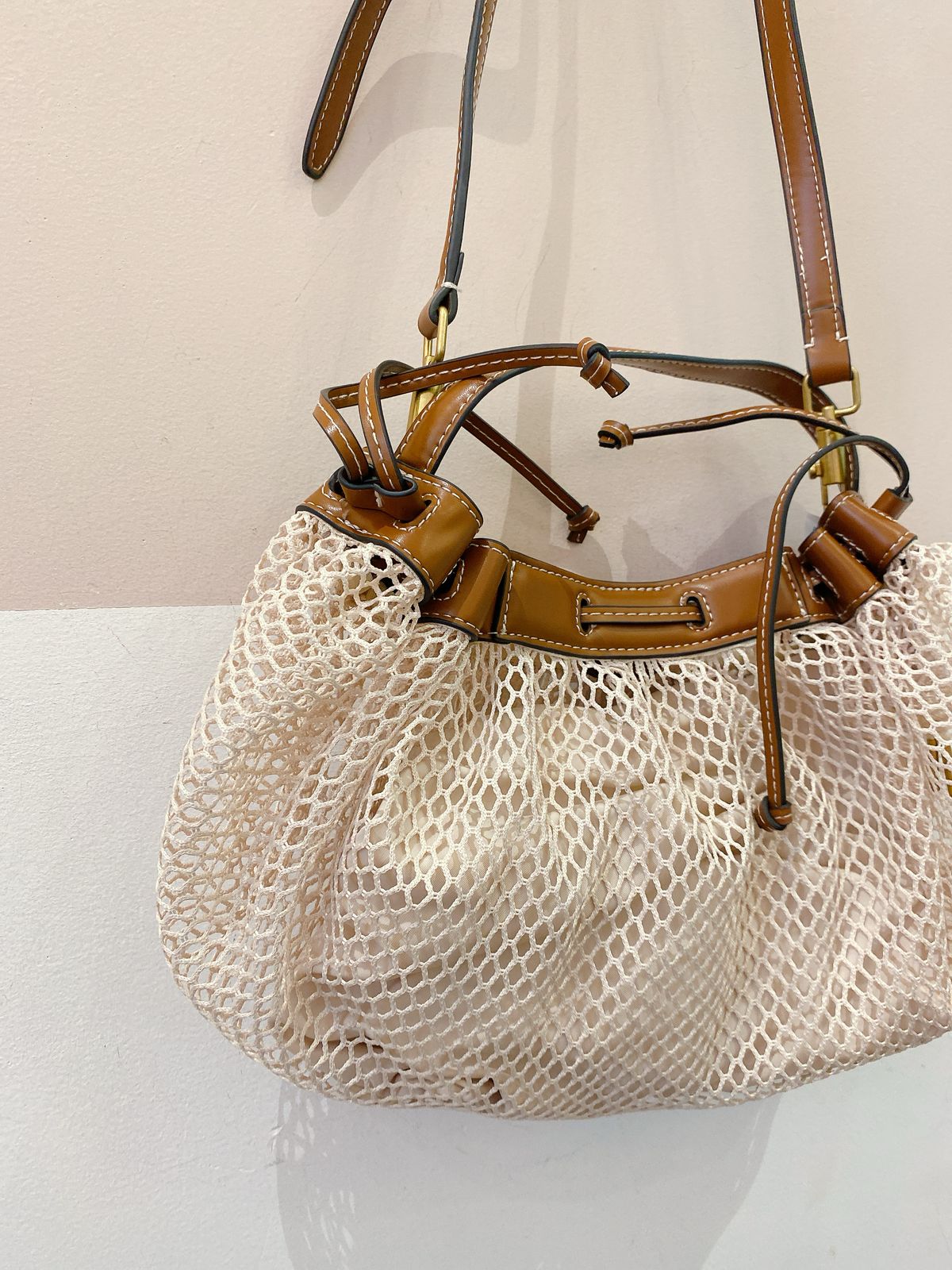 Bolsa rede off white marrom Zara - Imagem 3