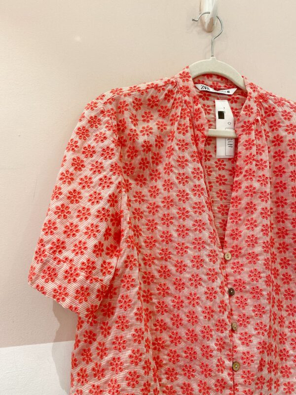 Blusa laise rosa flores Zara M - Imagem 3