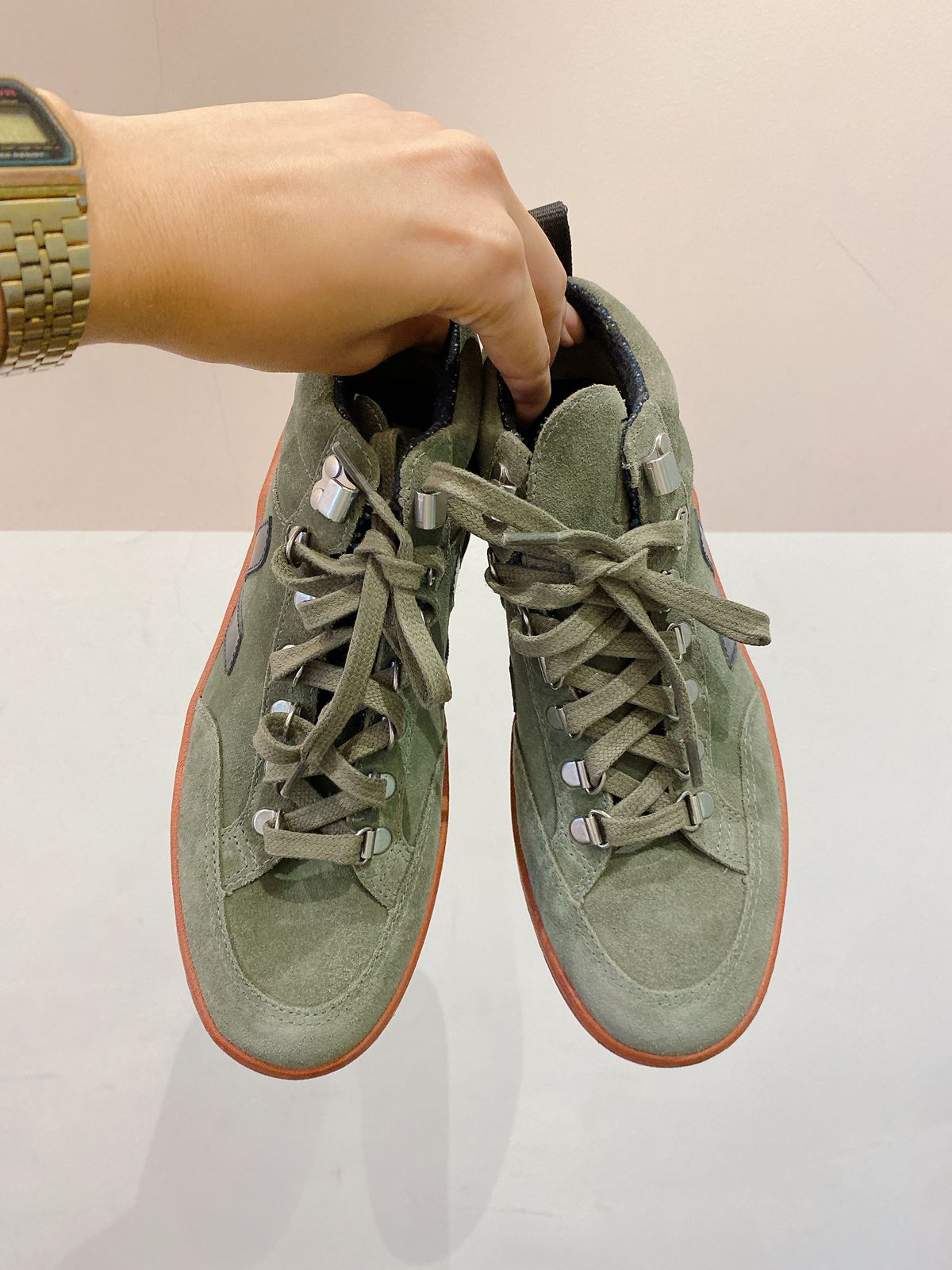 Tênis cano alto verde suede Vert 35 - Imagem 2