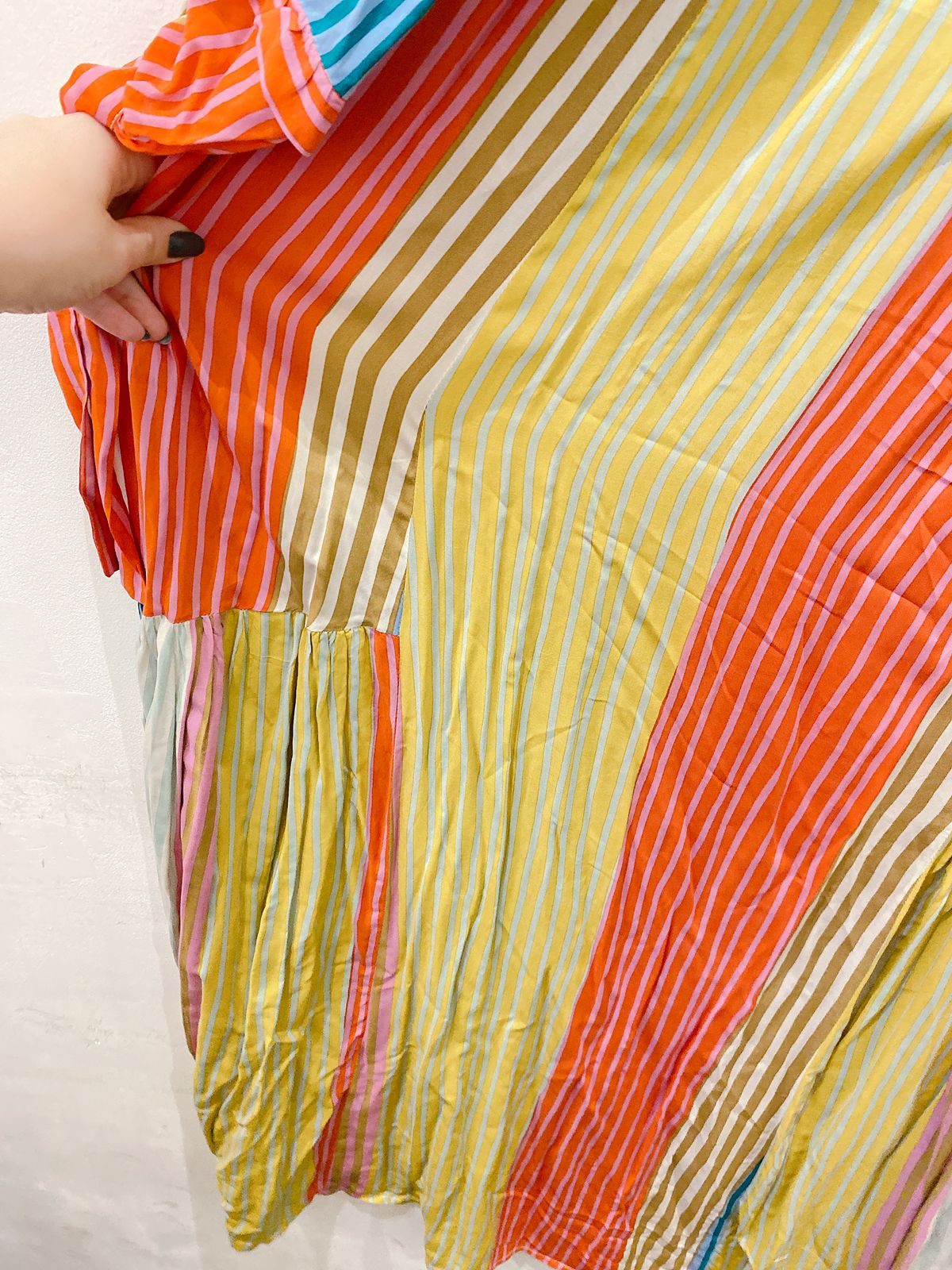 Vestido midi listrado Cantão GG - Imagem 6