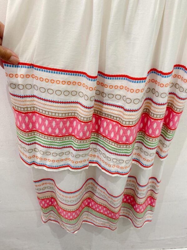 Vestido midi branco bordado Fernanda Di Biase P - Imagem 5