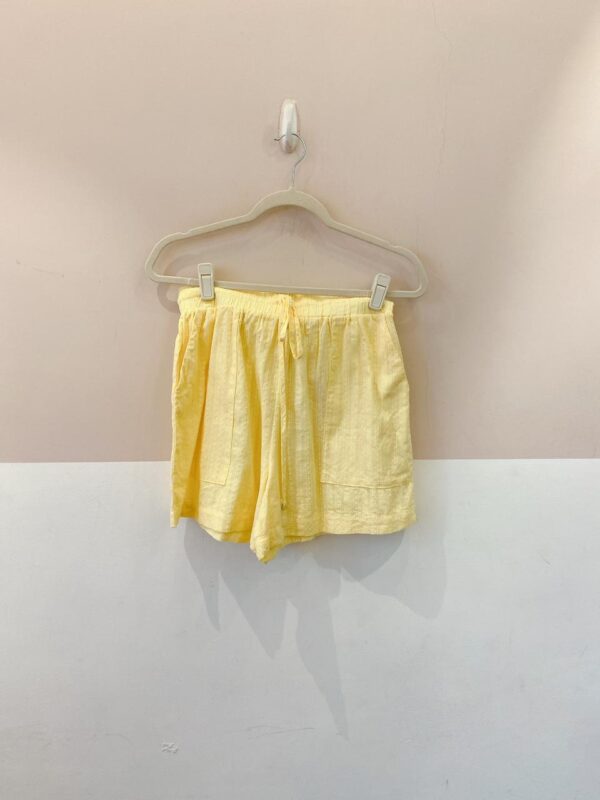 Short amarelo textura Muna 38