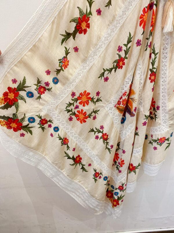 Vestido midi bege floral renda Farm P - Imagem 5