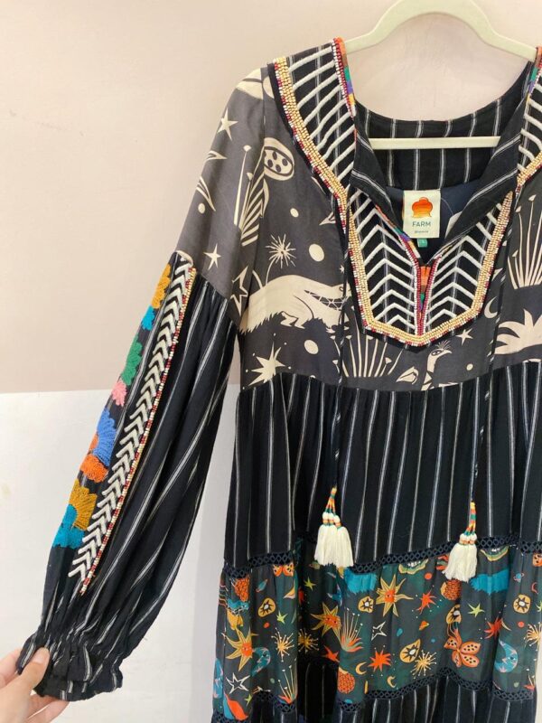 Vestido midi amplo preto estampado Farm Global P - Imagem 3