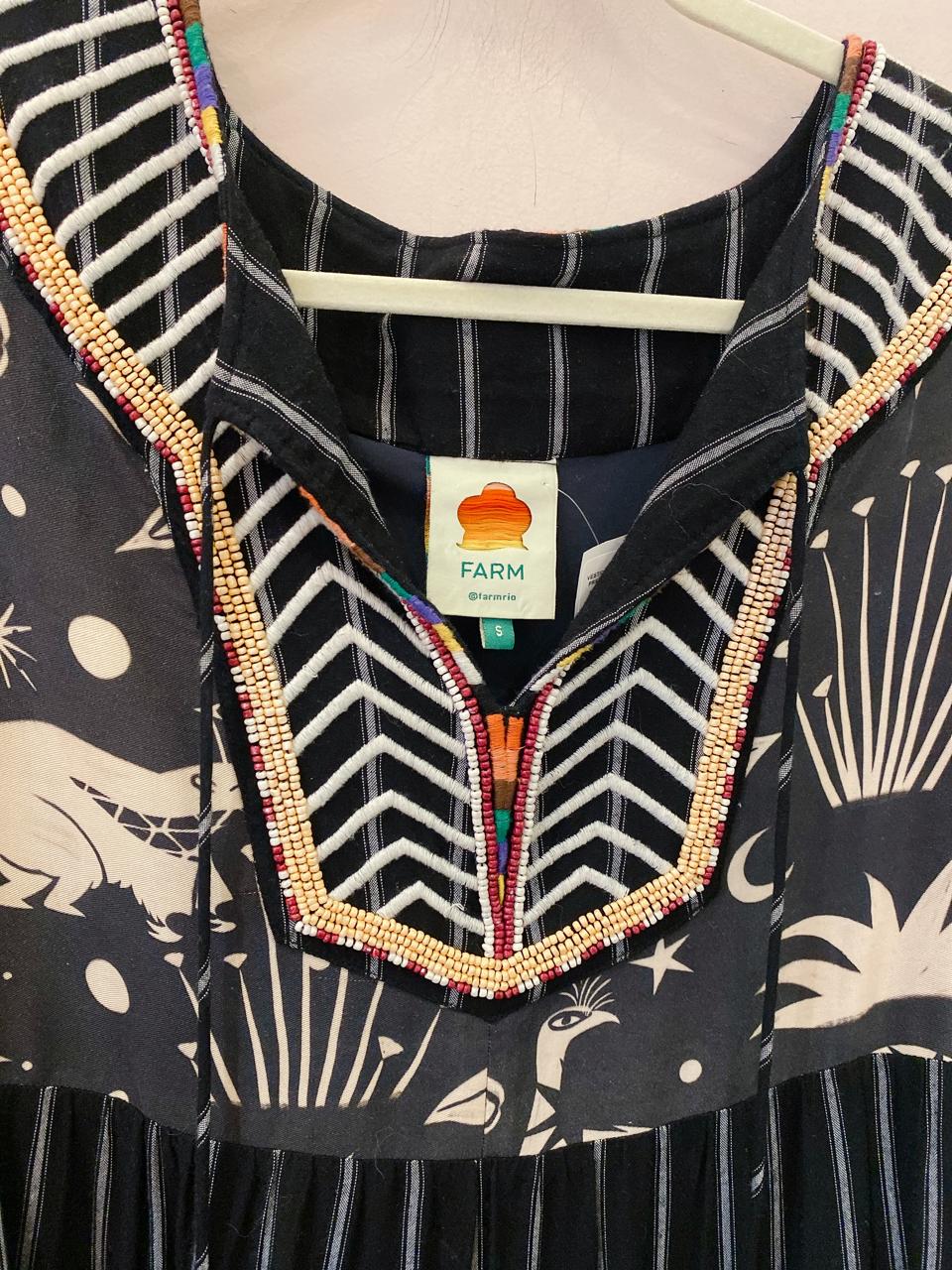 Vestido midi amplo preto estampado Farm Global P - Imagem 6