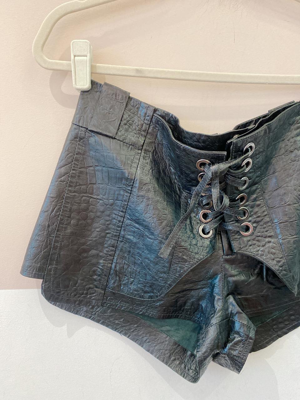 Short couro preto cadarço 34 - Imagem 4