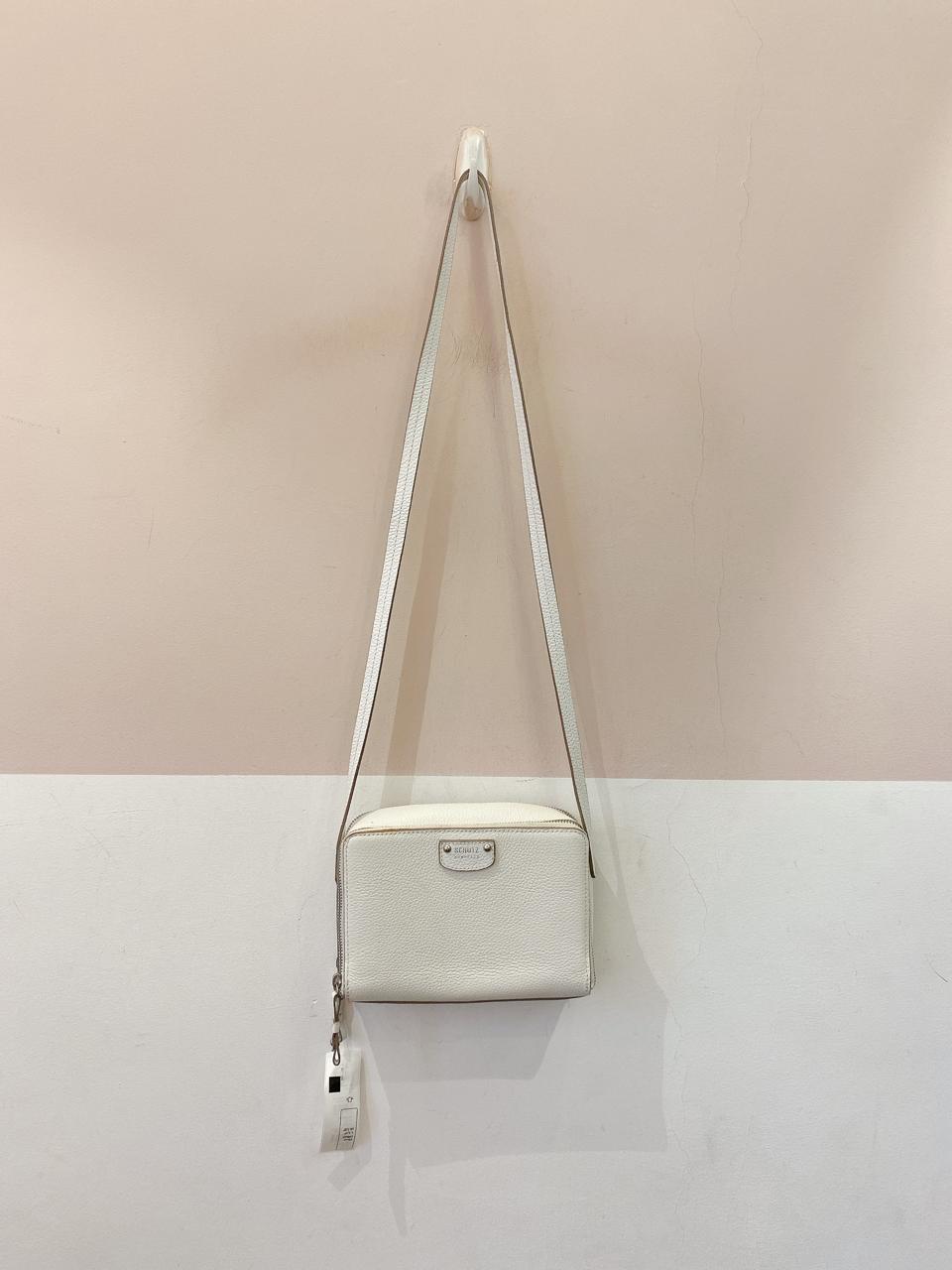 Bolsa tiracolo off white Schutz - Imagem 2