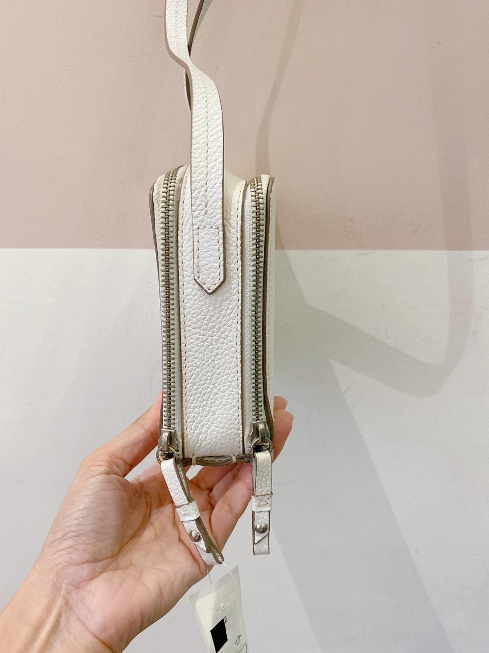 Bolsa tiracolo off white Schutz - Imagem 5