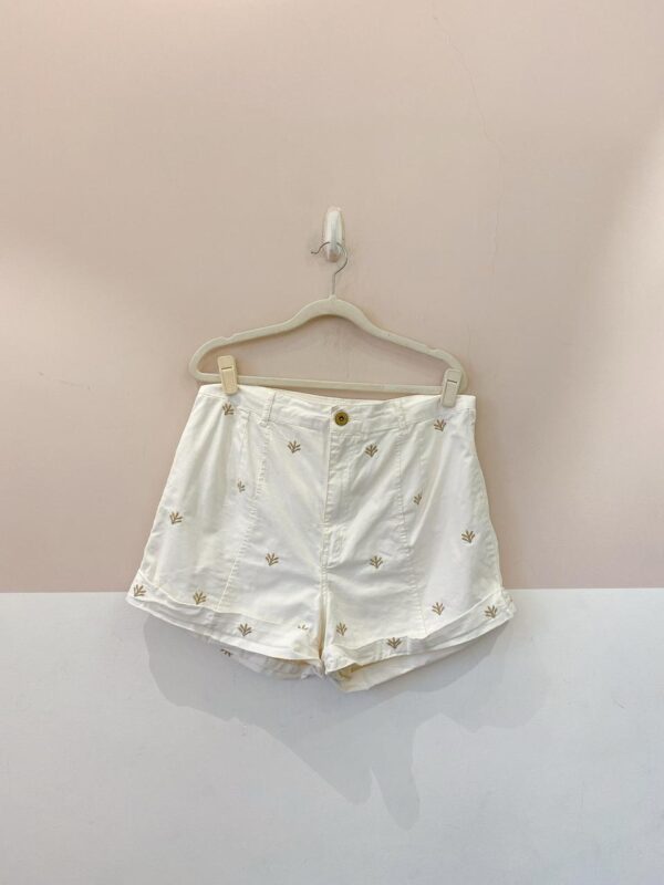 Short sarja bordadinhos Maria Filó 40