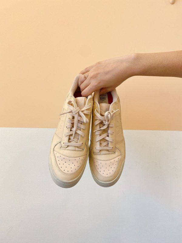 Tênis couro rosé Adidas 40